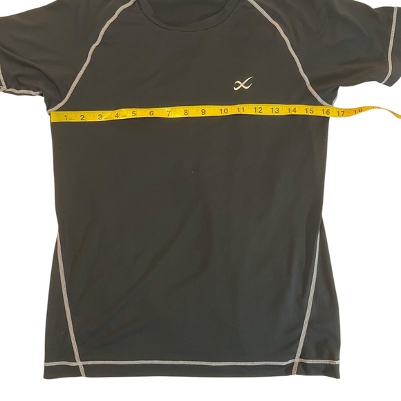 CW-X Black Activewear Pullover T-Shirt Top M white Stitch Detail Women’s - Picture 5 of 11